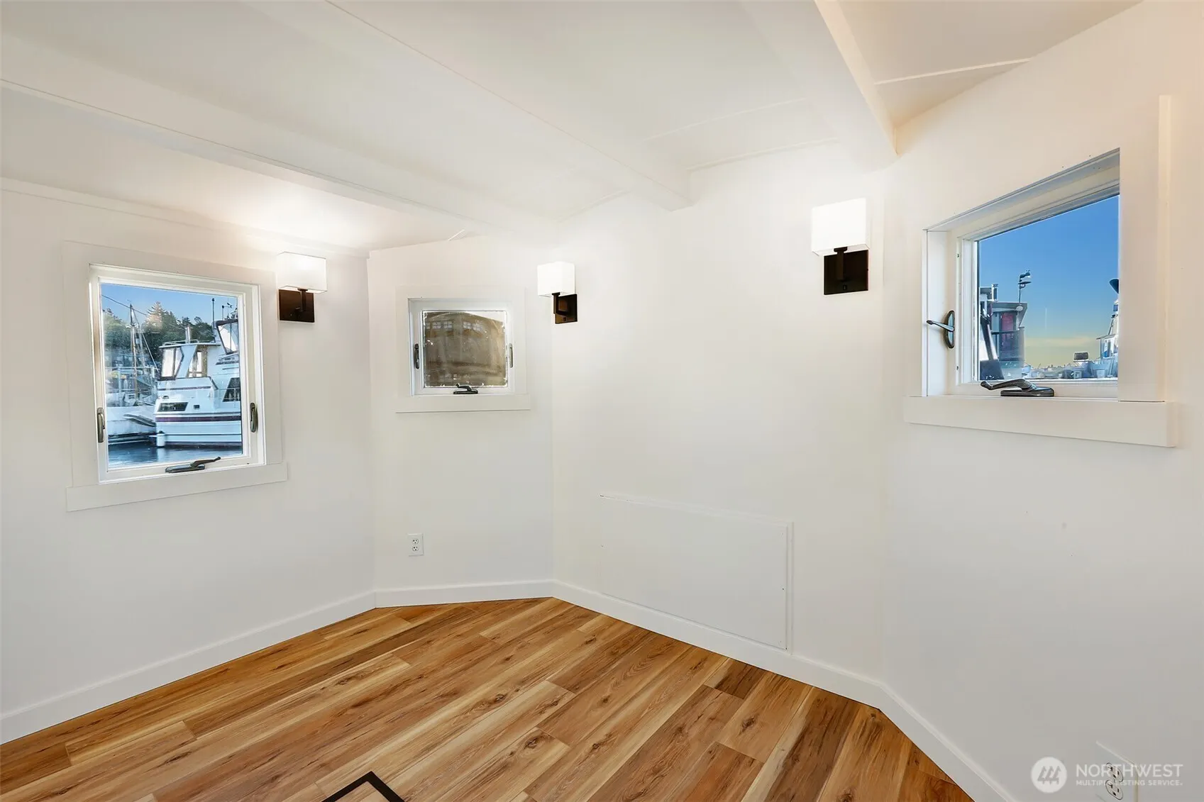 360 W Ewing Street #C26, Seattle, WA 98119