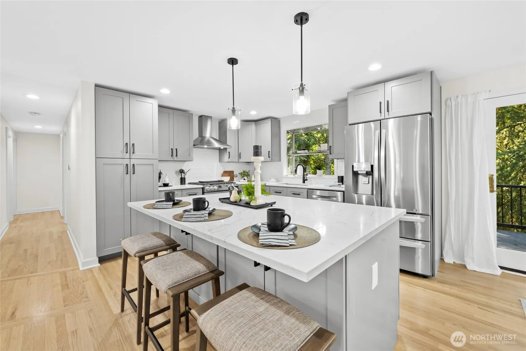 17134 NE 84th Street , Redmond, WA 98052-3972