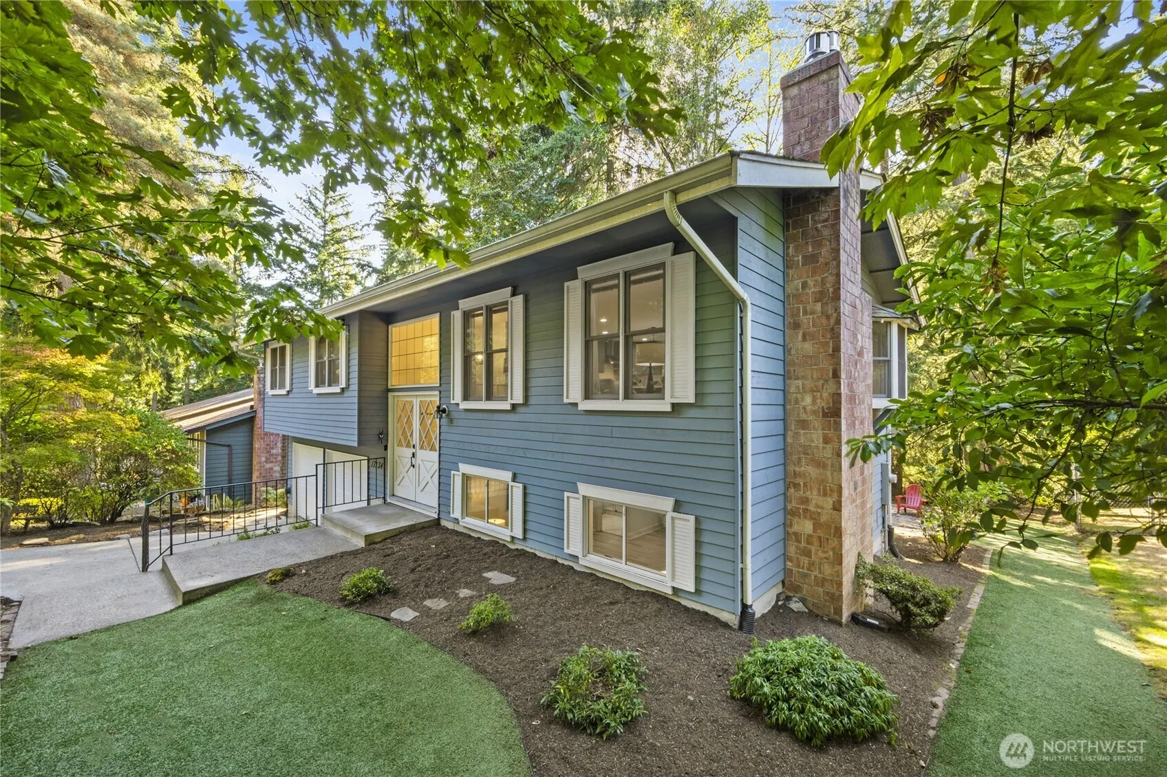 17134 NE 84th Street , Redmond, WA 98052-3972