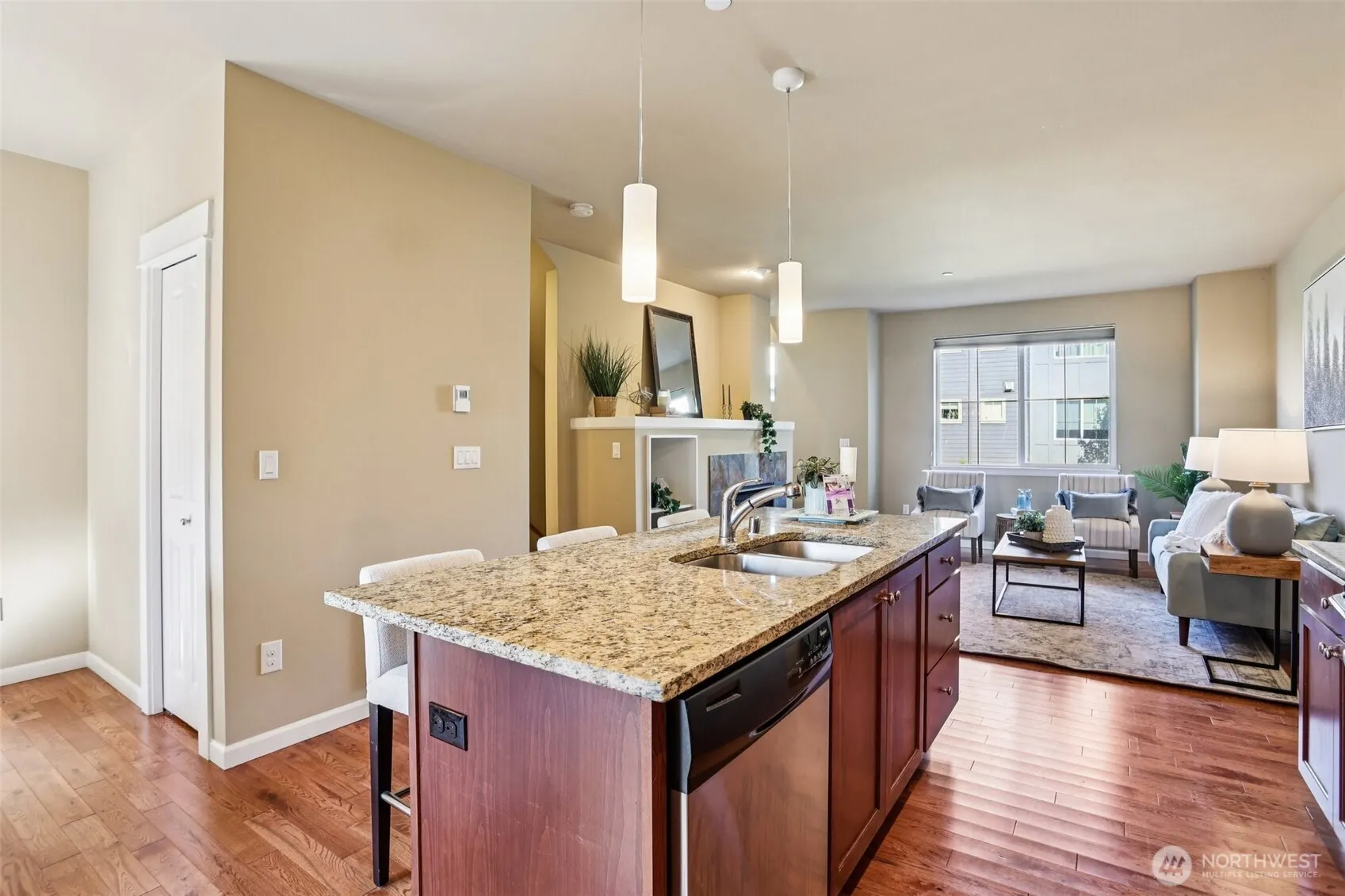 862 3rd Avenue NE, Issaquah, WA 98029