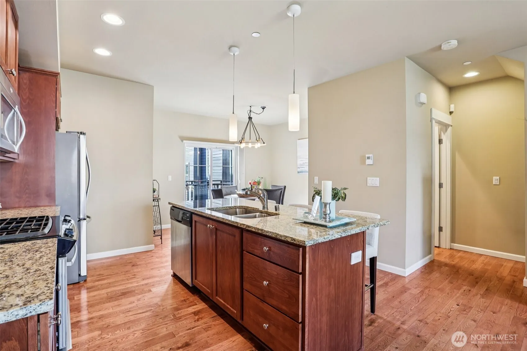 862 3rd Avenue NE, Issaquah, WA 98029