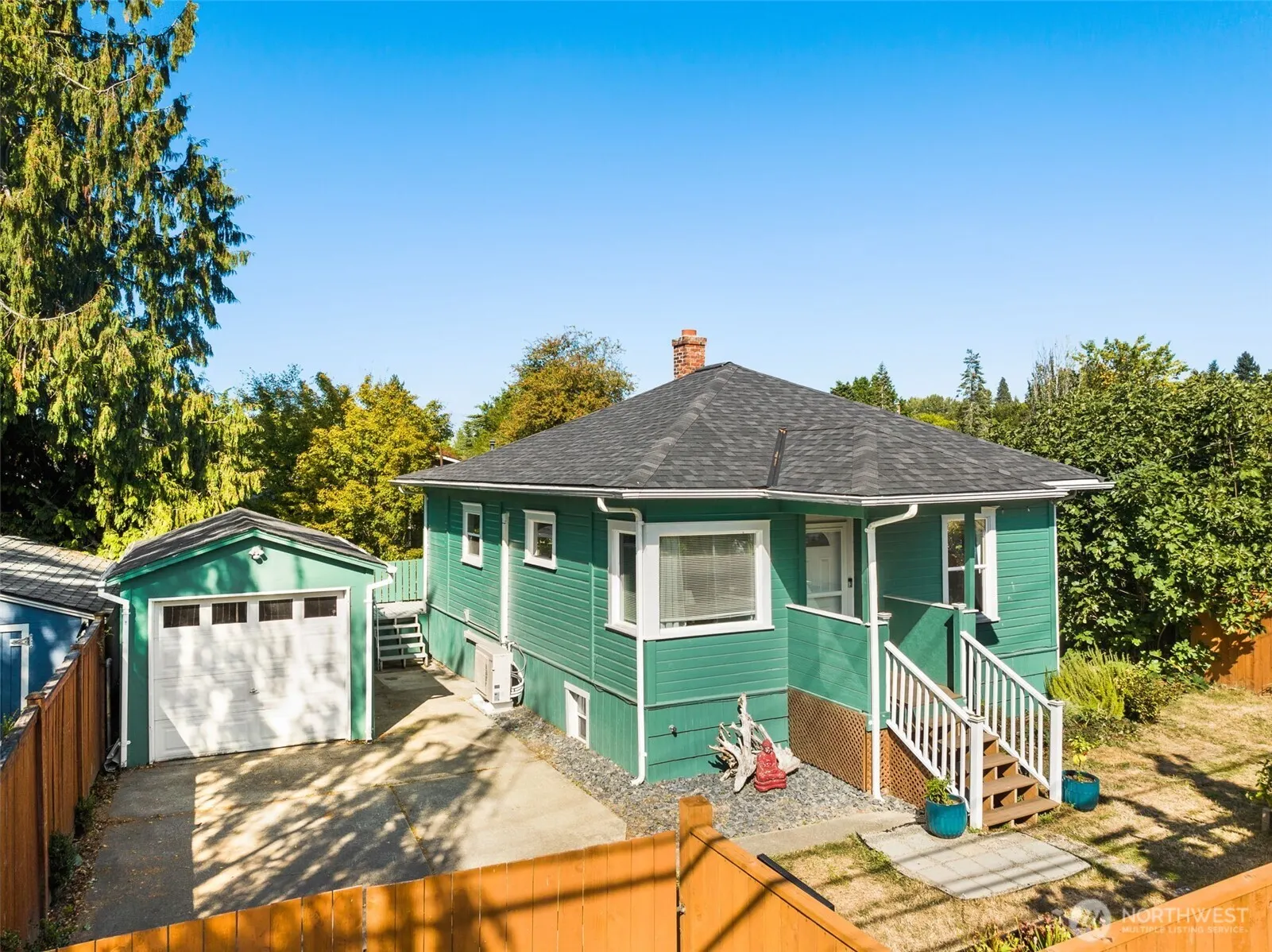 4208 S Genesee Street , Seattle, WA 98118