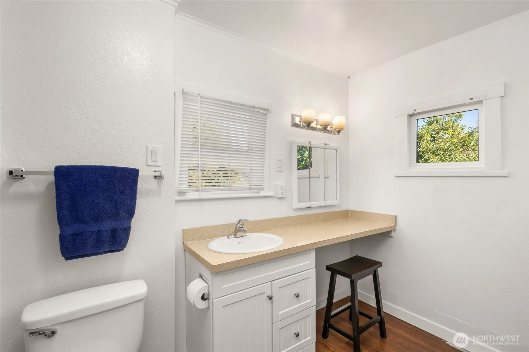 4208 S Genesee Street , Seattle, WA 98118