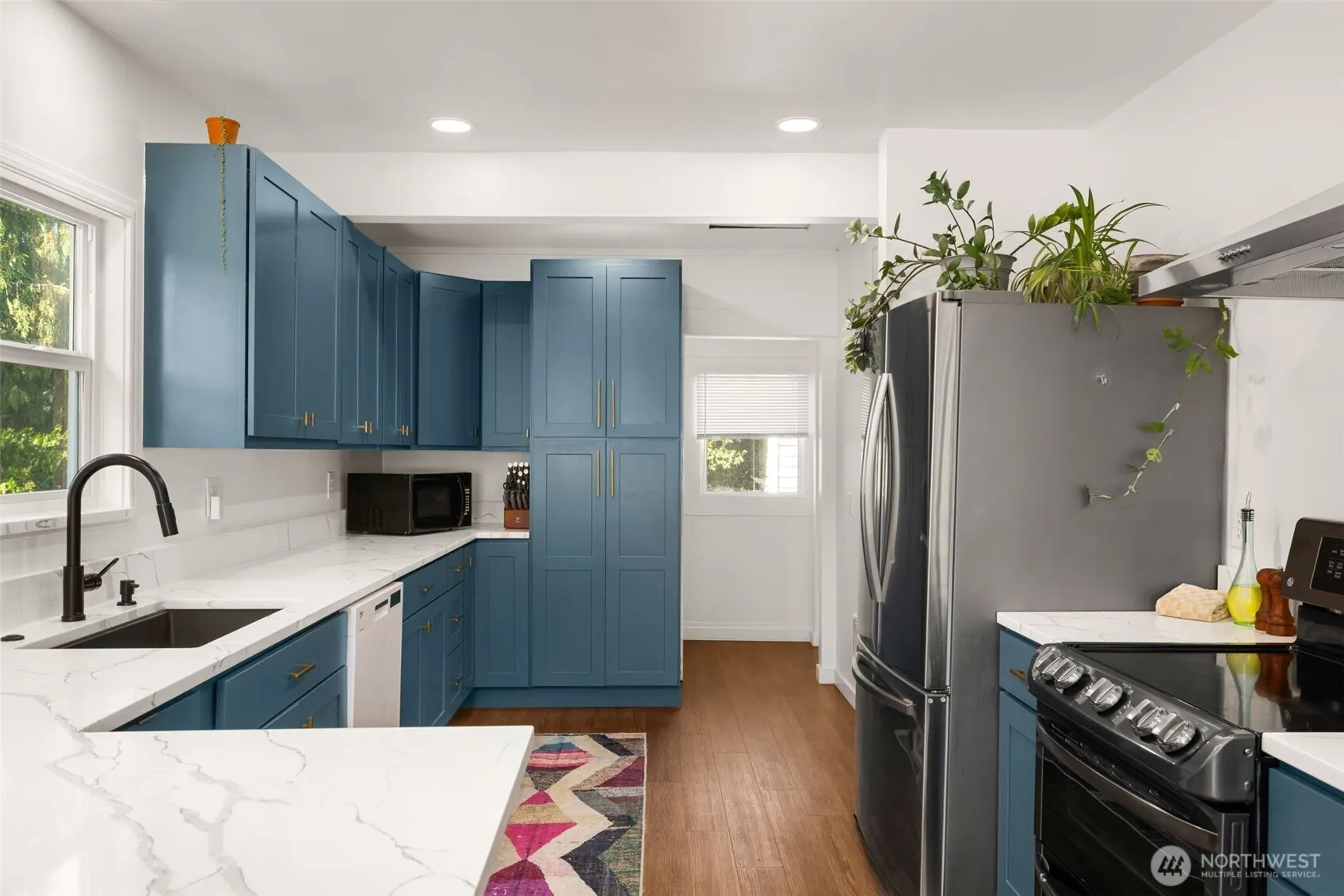 4208 S Genesee Street , Seattle, WA 98118