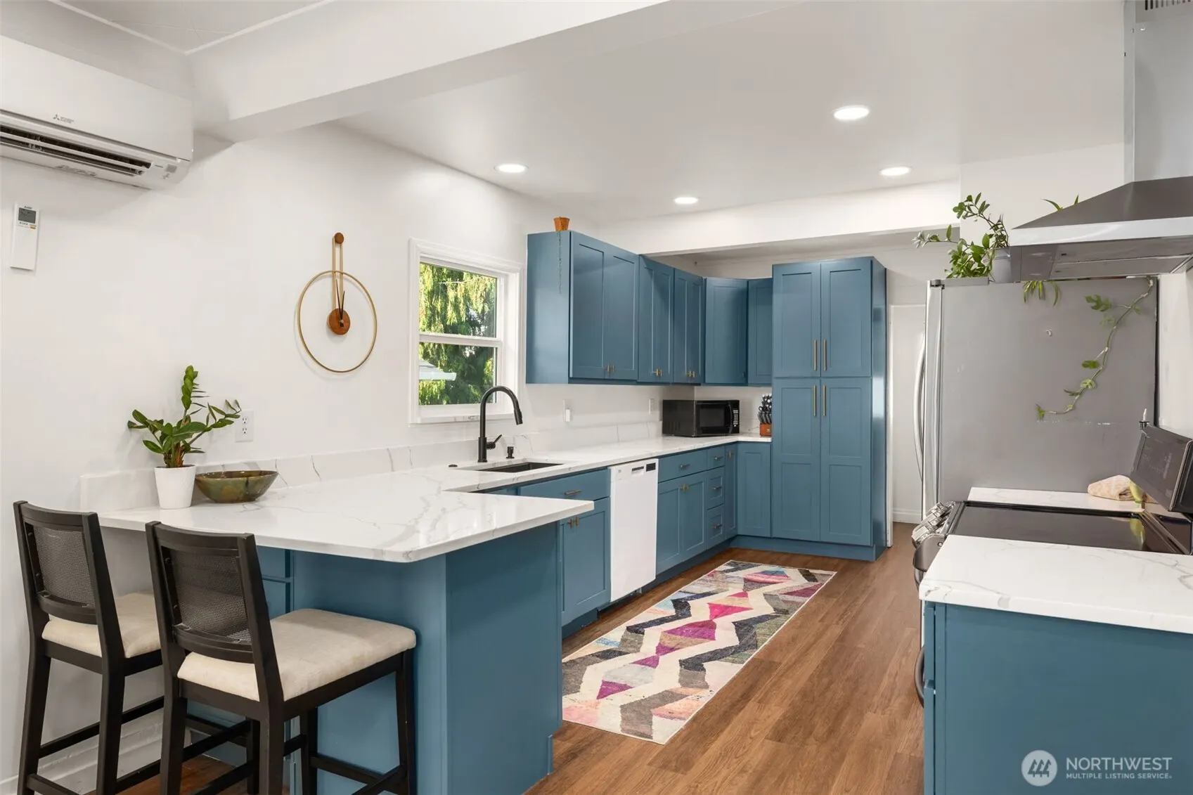 4208 S Genesee Street , Seattle, WA 98118