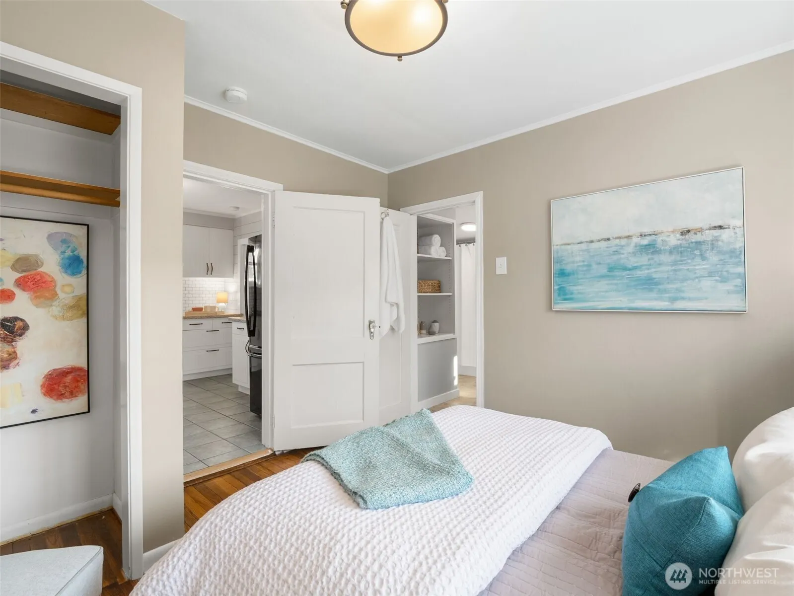 9046 9th Avenue SW, Seattle, WA 98106