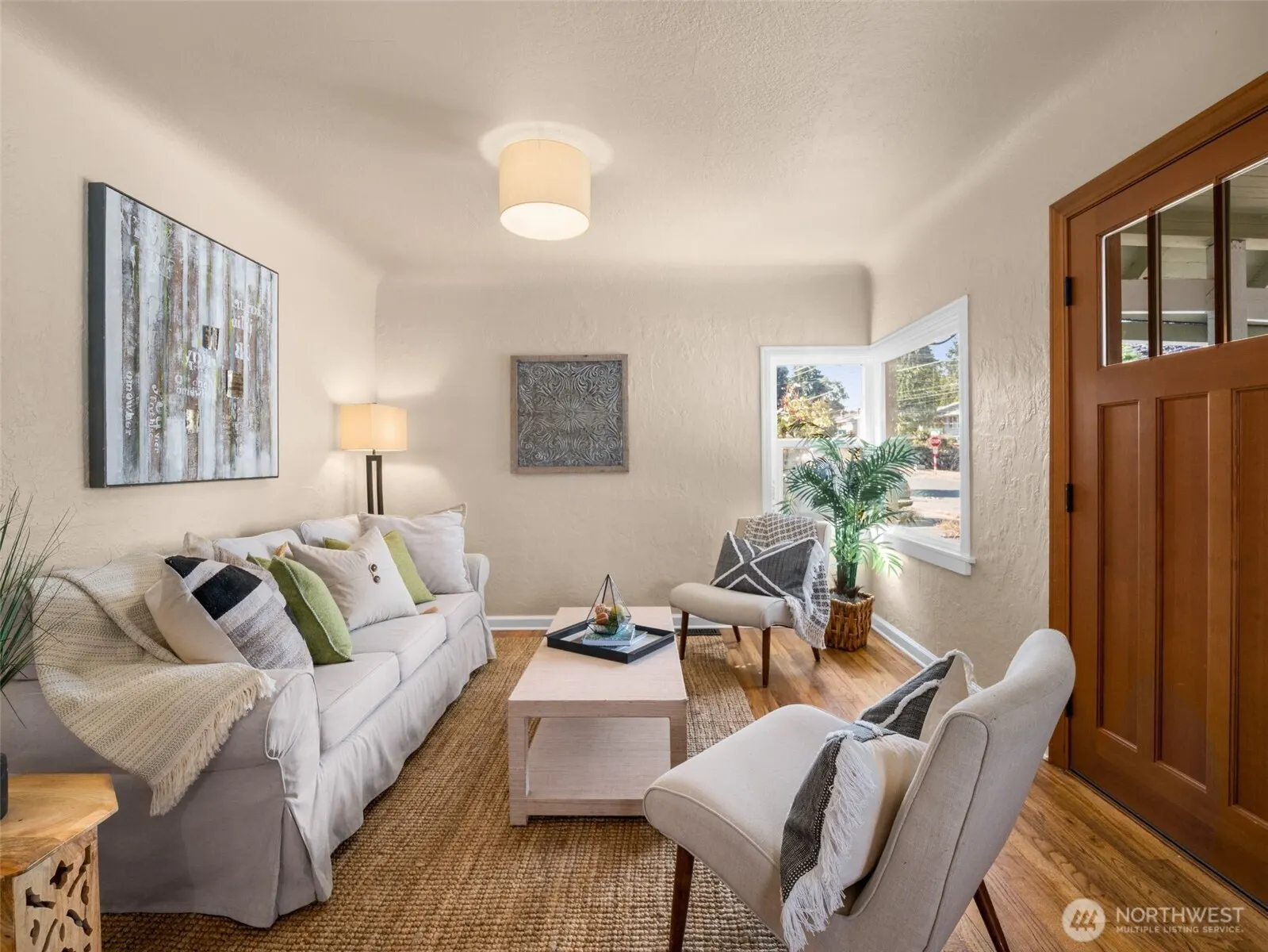 9046 9th Avenue SW, Seattle, WA 98106