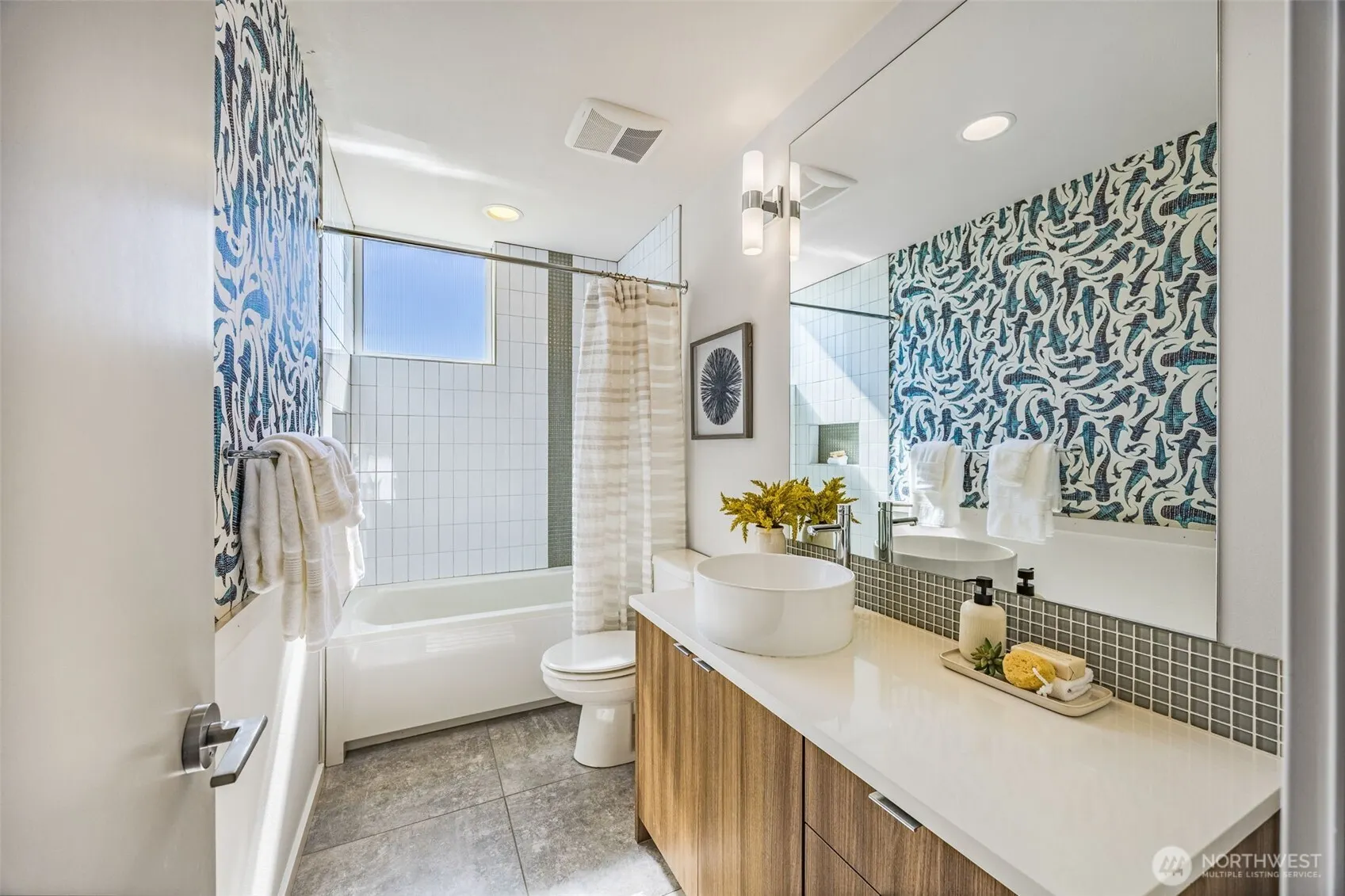 2245 NW 64th Street , Seattle, WA 98107