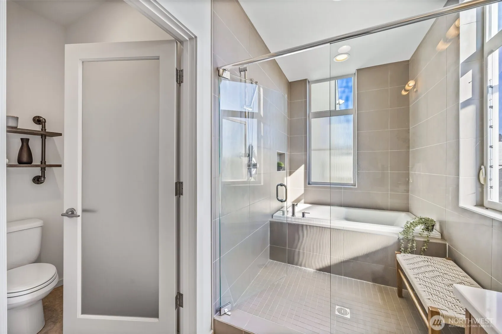 2245 NW 64th Street , Seattle, WA 98107