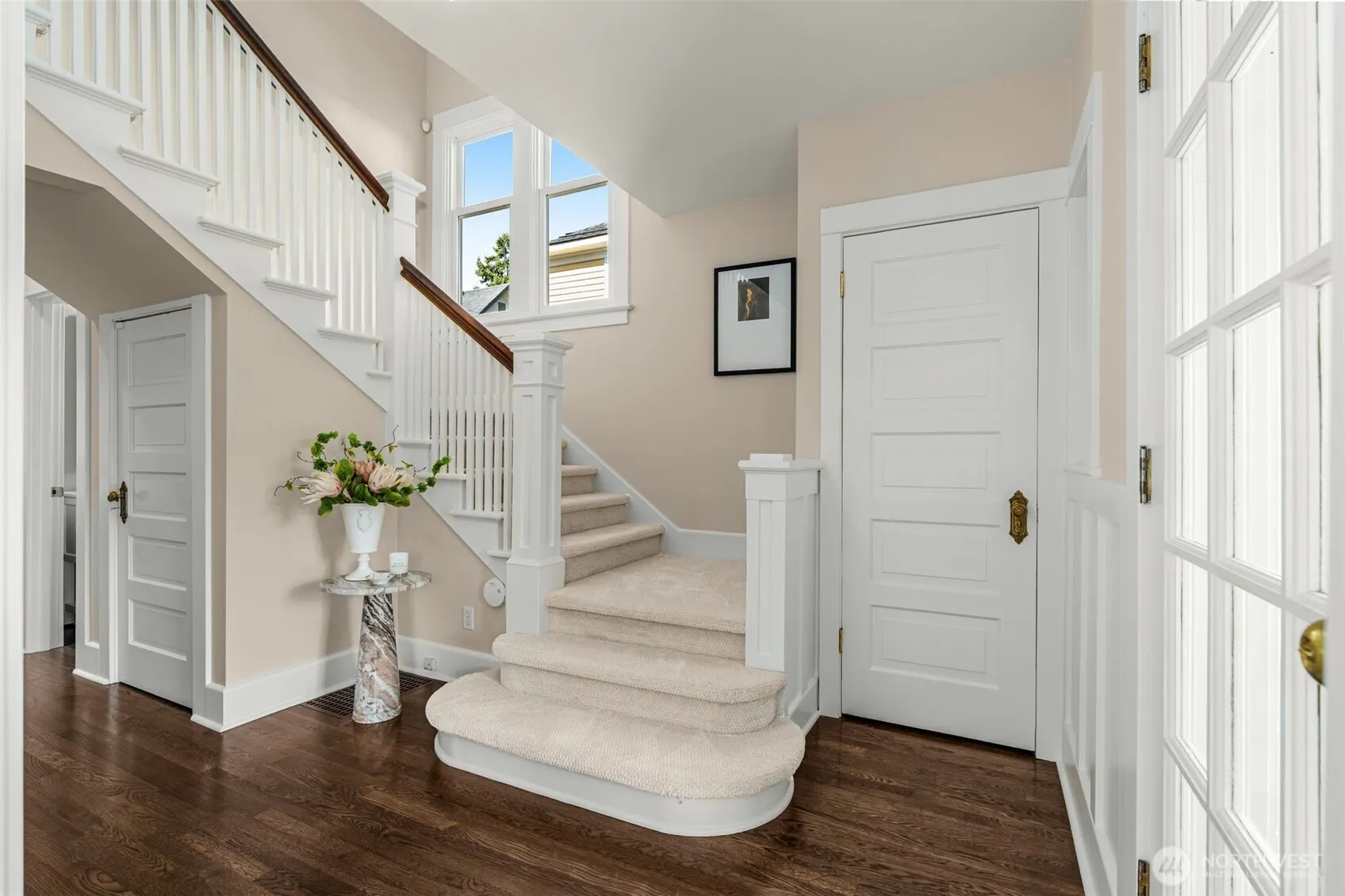 1819 2nd Avenue N, Seattle, WA 98109