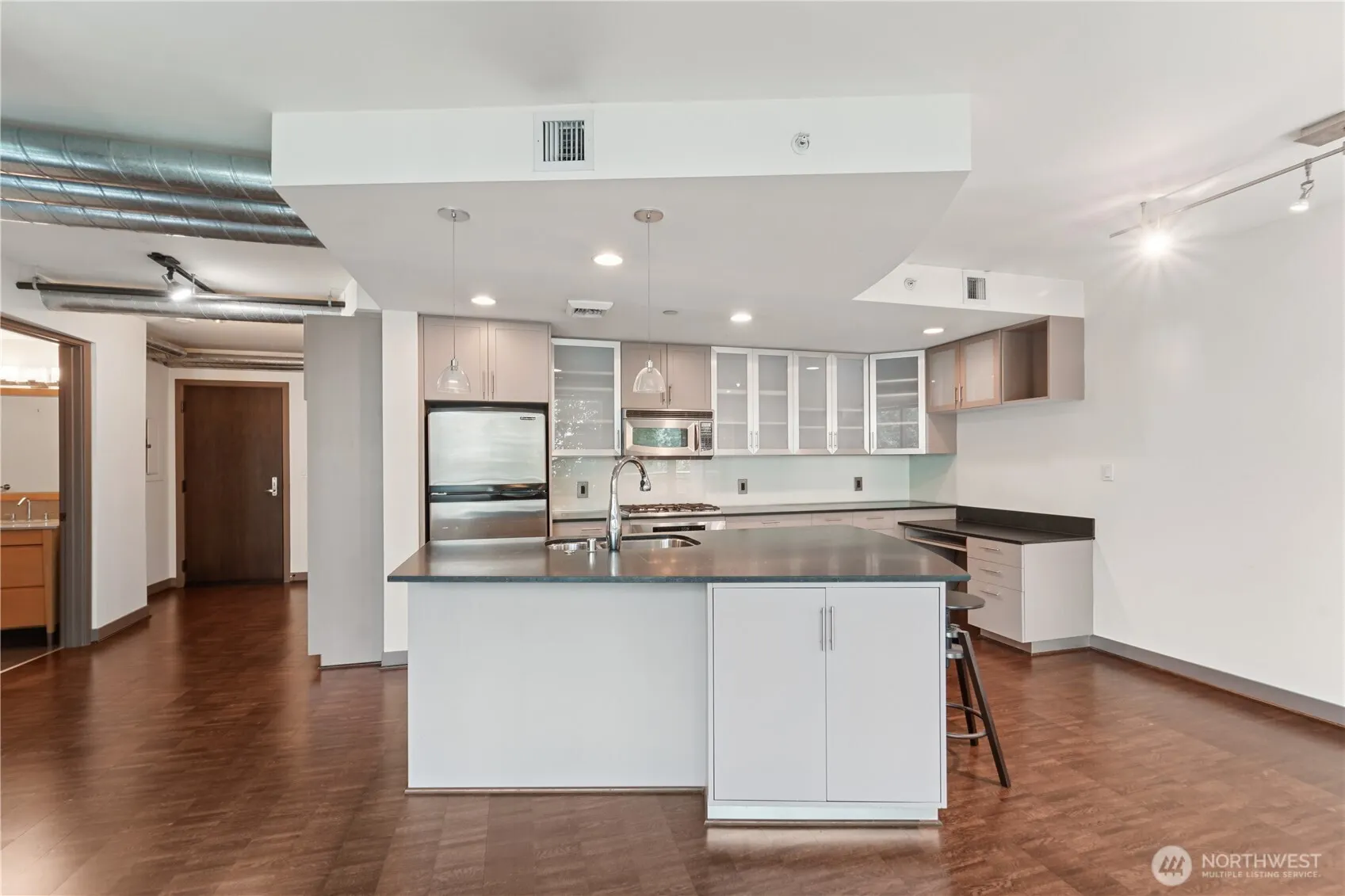 2033 2nd Avenue #400, Seattle, WA 98121