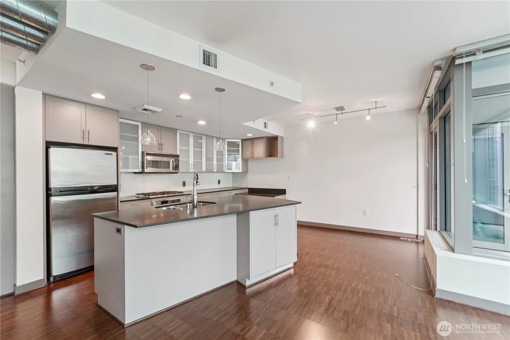 2033 2nd Avenue #400, Seattle, WA 98121