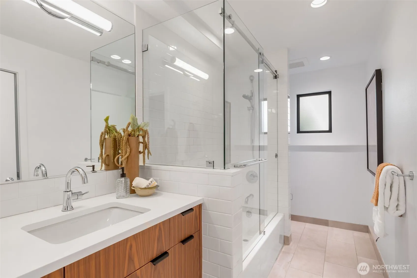 6667 NE Windermere Road , Seattle, WA 98115