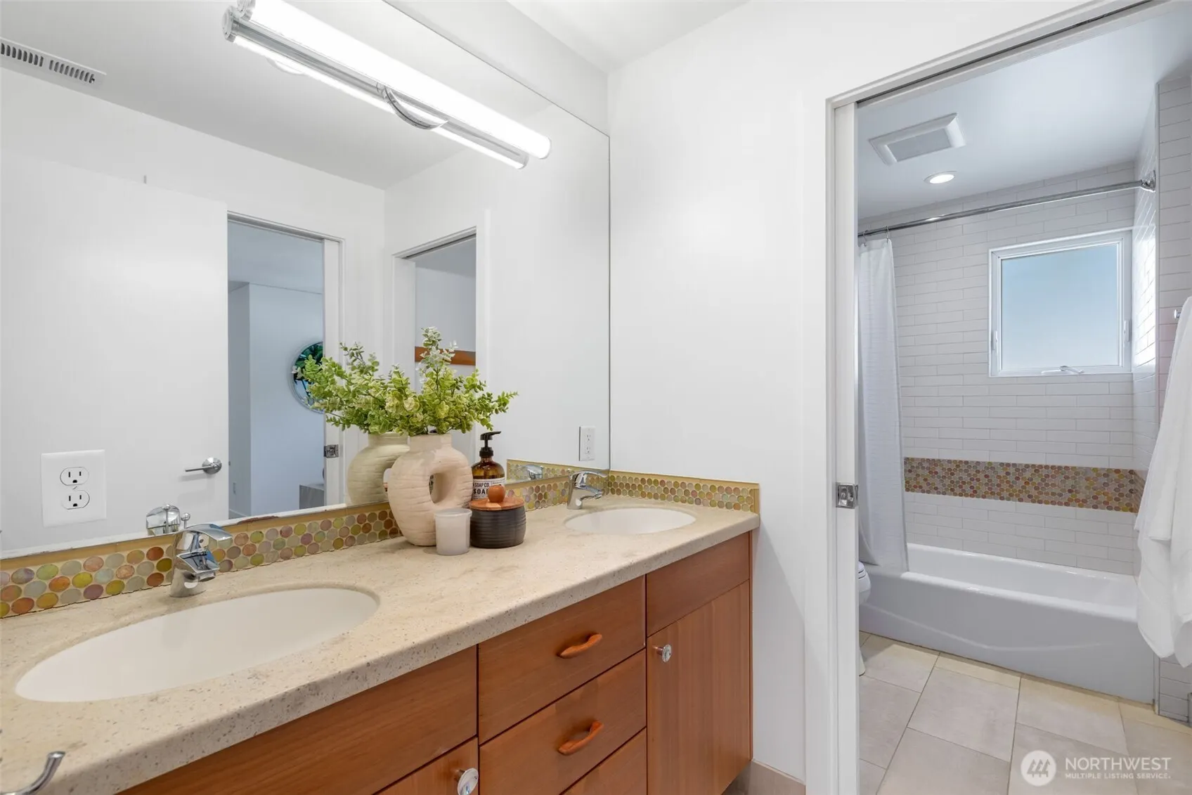 6667 NE Windermere Road , Seattle, WA 98115