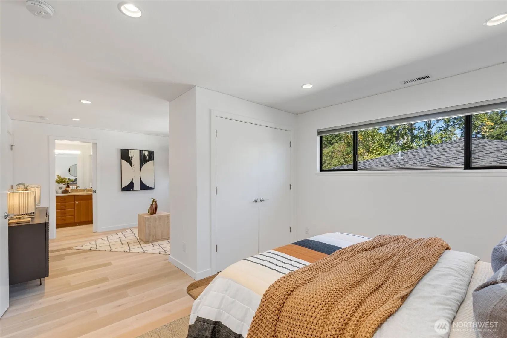 6667 NE Windermere Road , Seattle, WA 98115