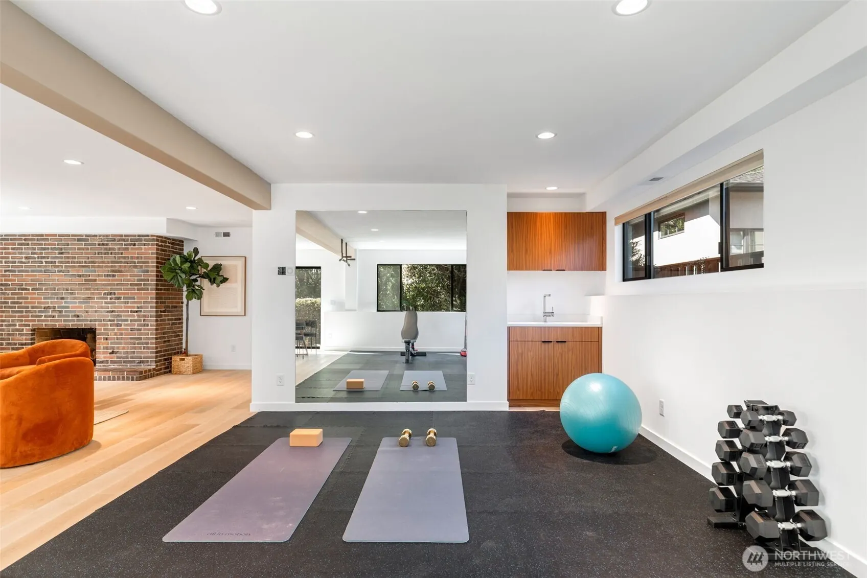6667 NE Windermere Road , Seattle, WA 98115