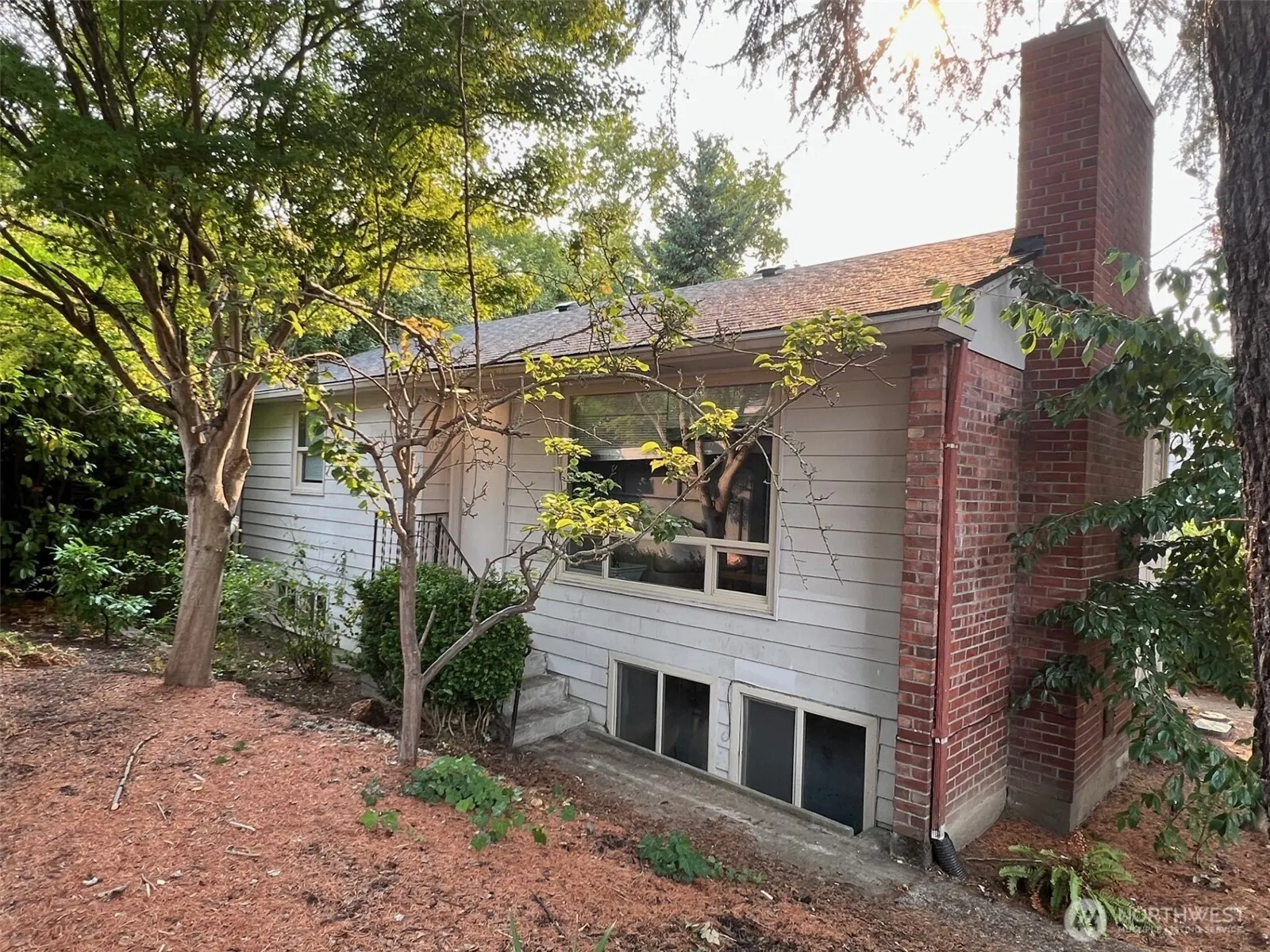 4053 NE 55th Street , Seattle, WA 98105