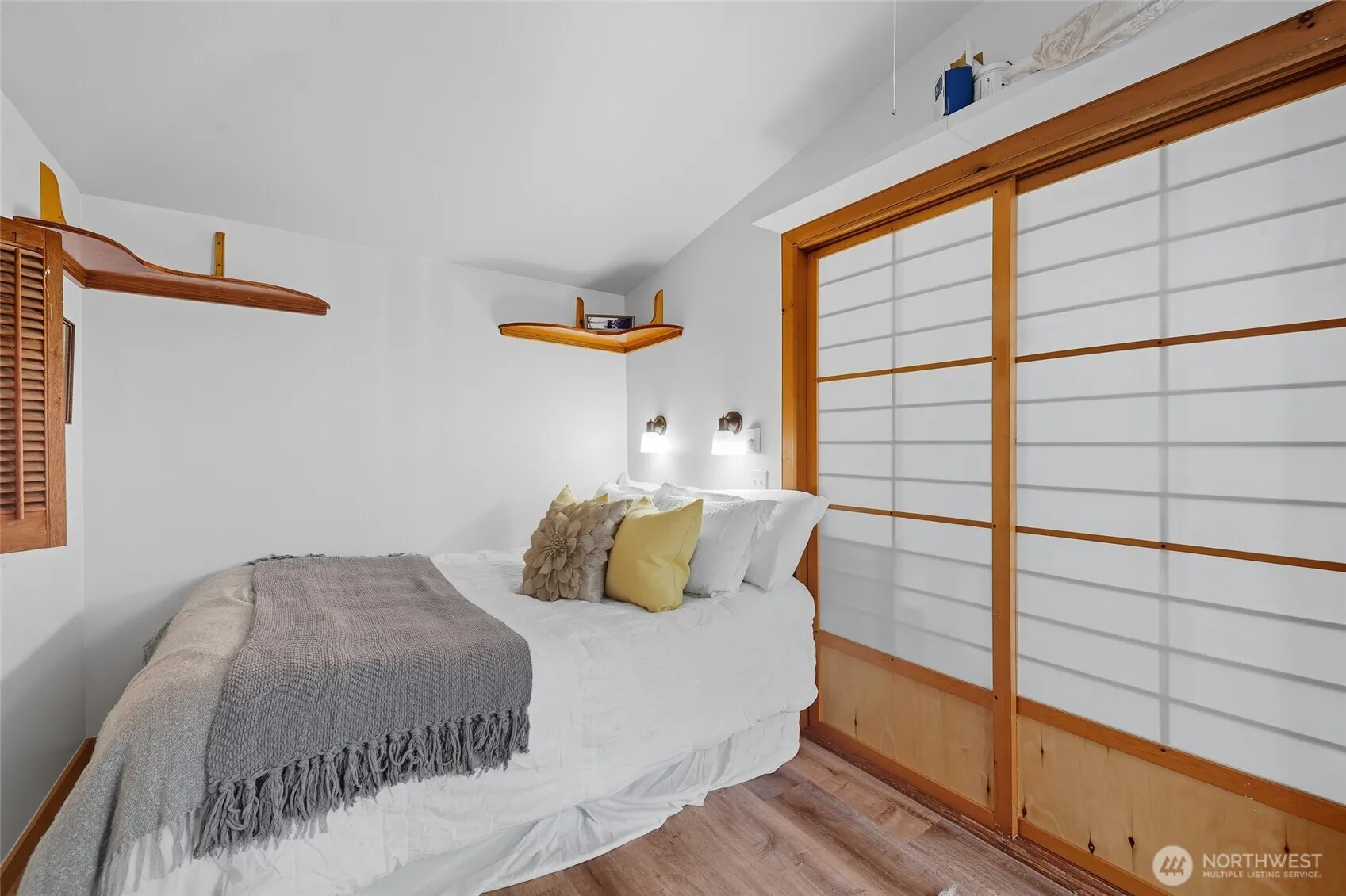 2727 Fairview Avenue E #18, Seattle, WA 98102