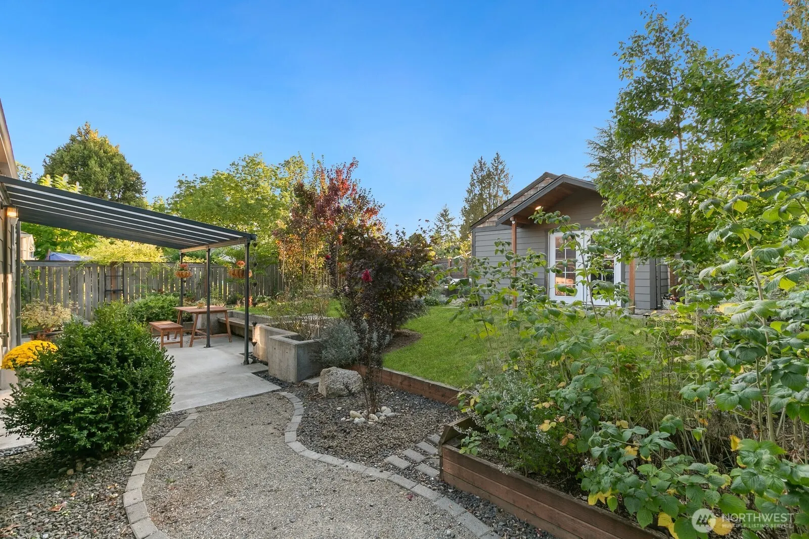 10743 Fremont Avenue N, Seattle, WA 98133