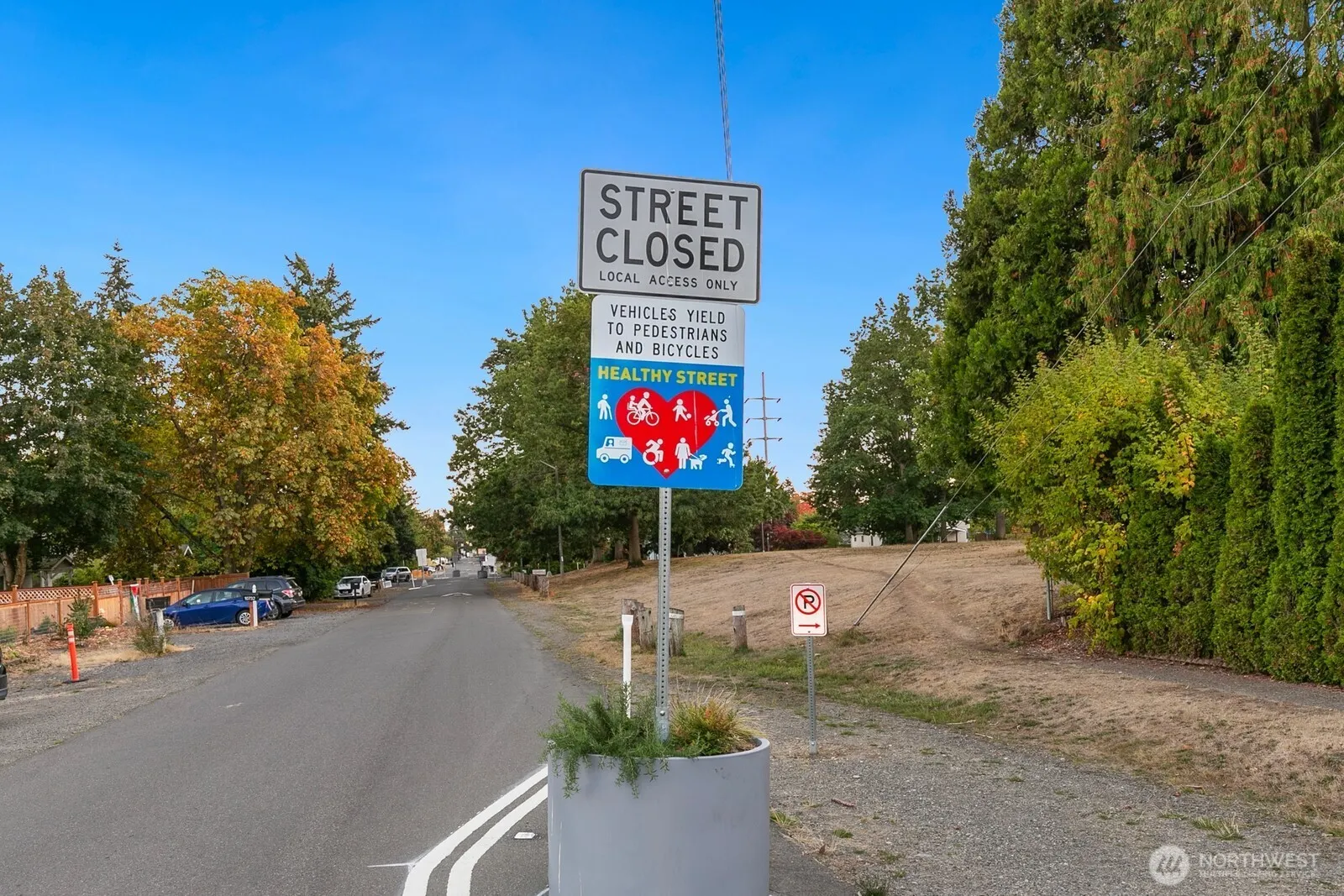10743 Fremont Avenue N, Seattle, WA 98133