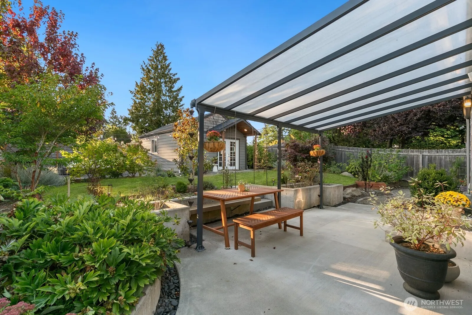 10743 Fremont Avenue N, Seattle, WA 98133