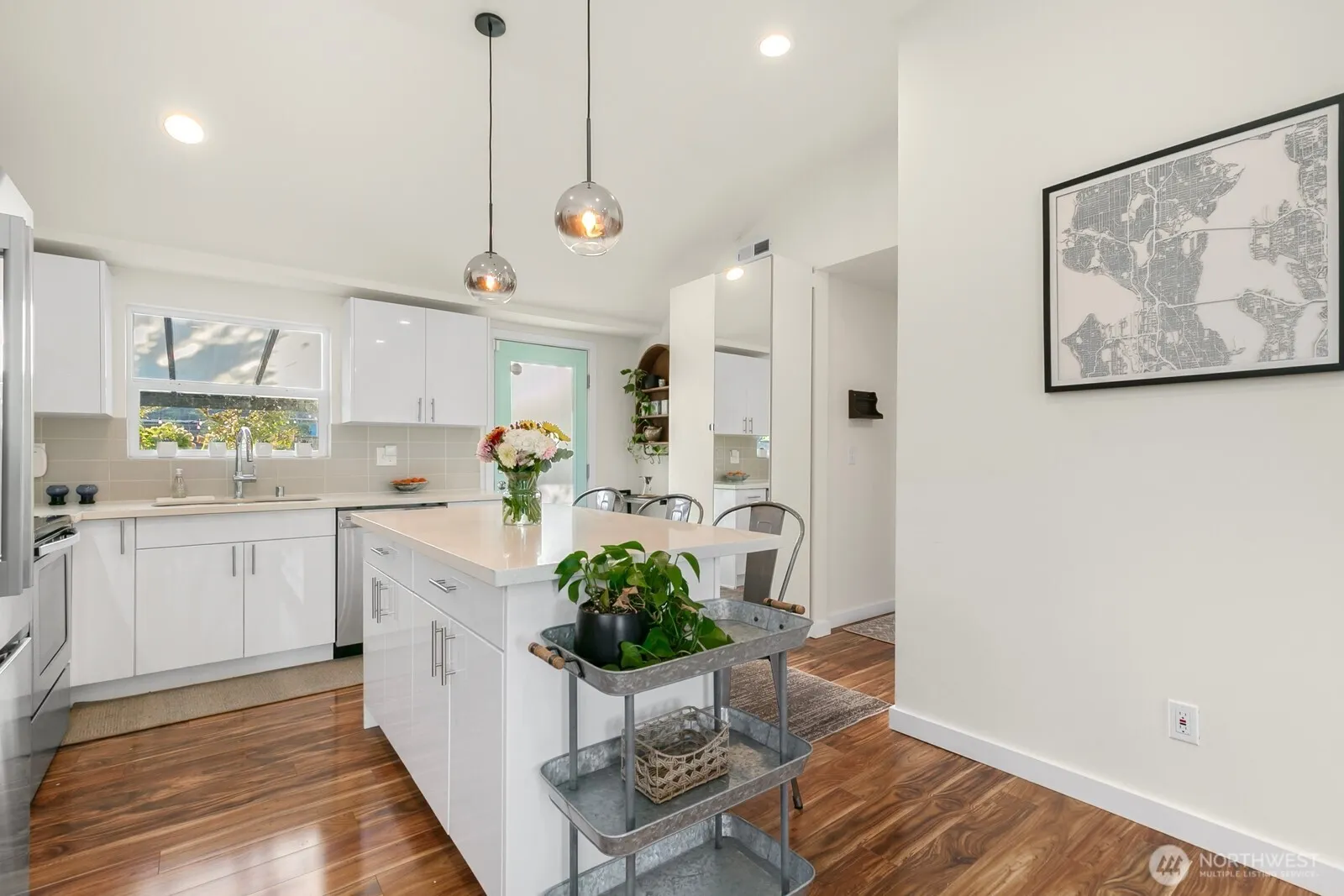 10743 Fremont Avenue N, Seattle, WA 98133