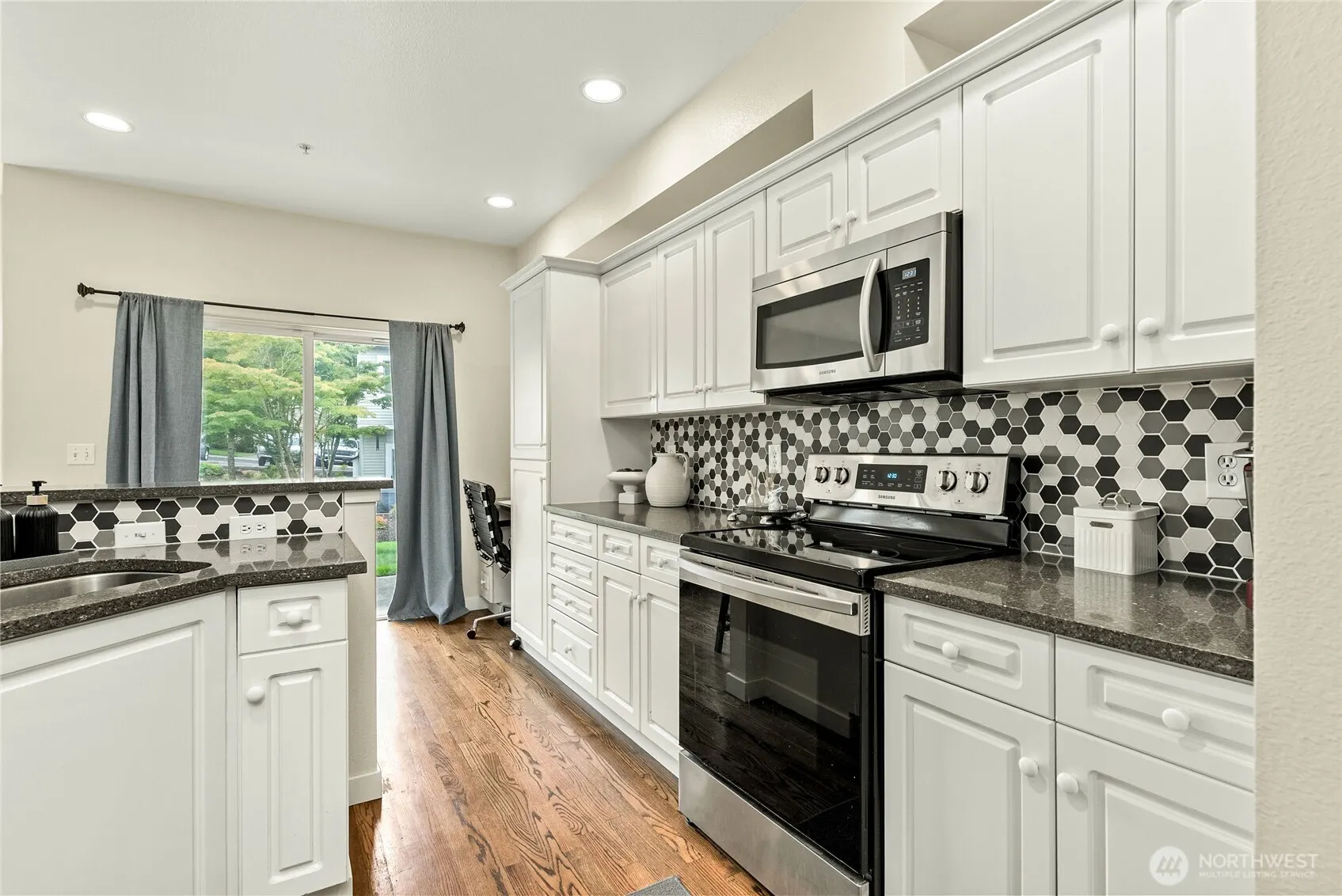 513 S 46th Place , Renton, WA 98055