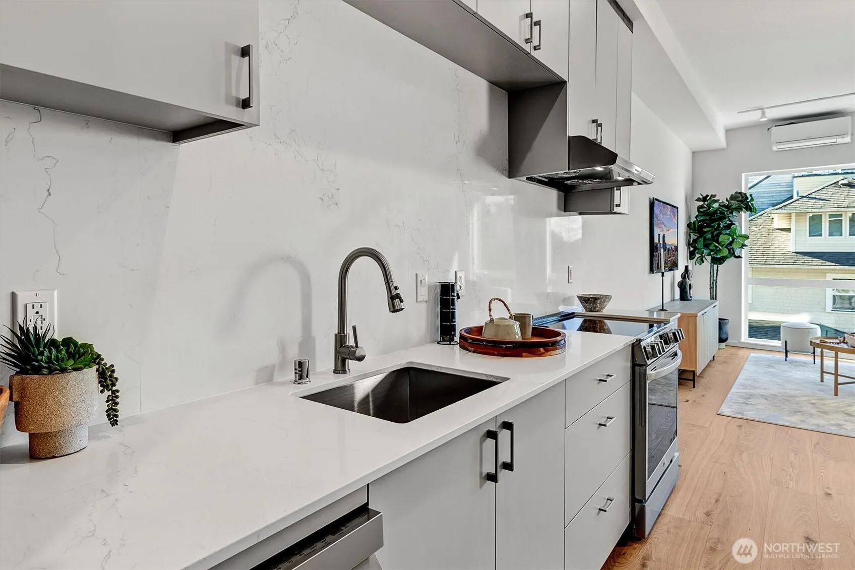 1225 E Roy Street , Seattle, WA 98102
