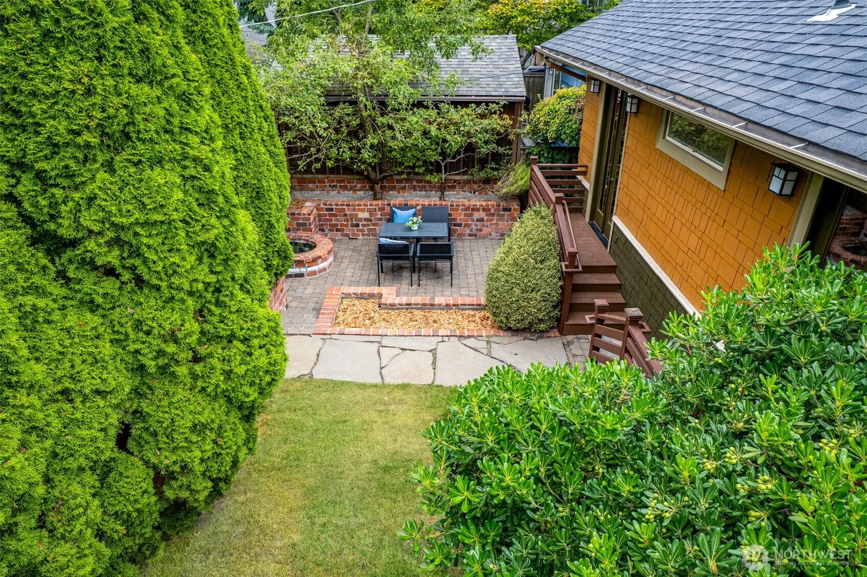 611 20th Avenue E, Seattle, WA 98112