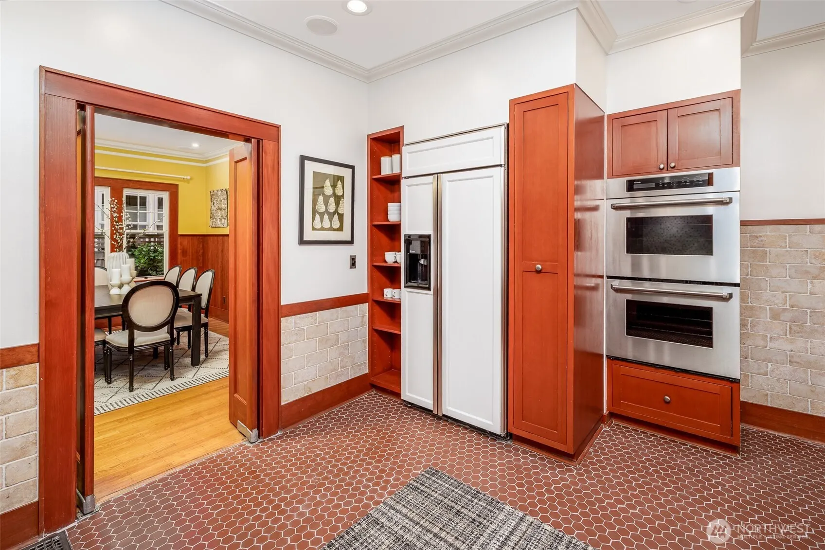 611 20th Avenue E, Seattle, WA 98112