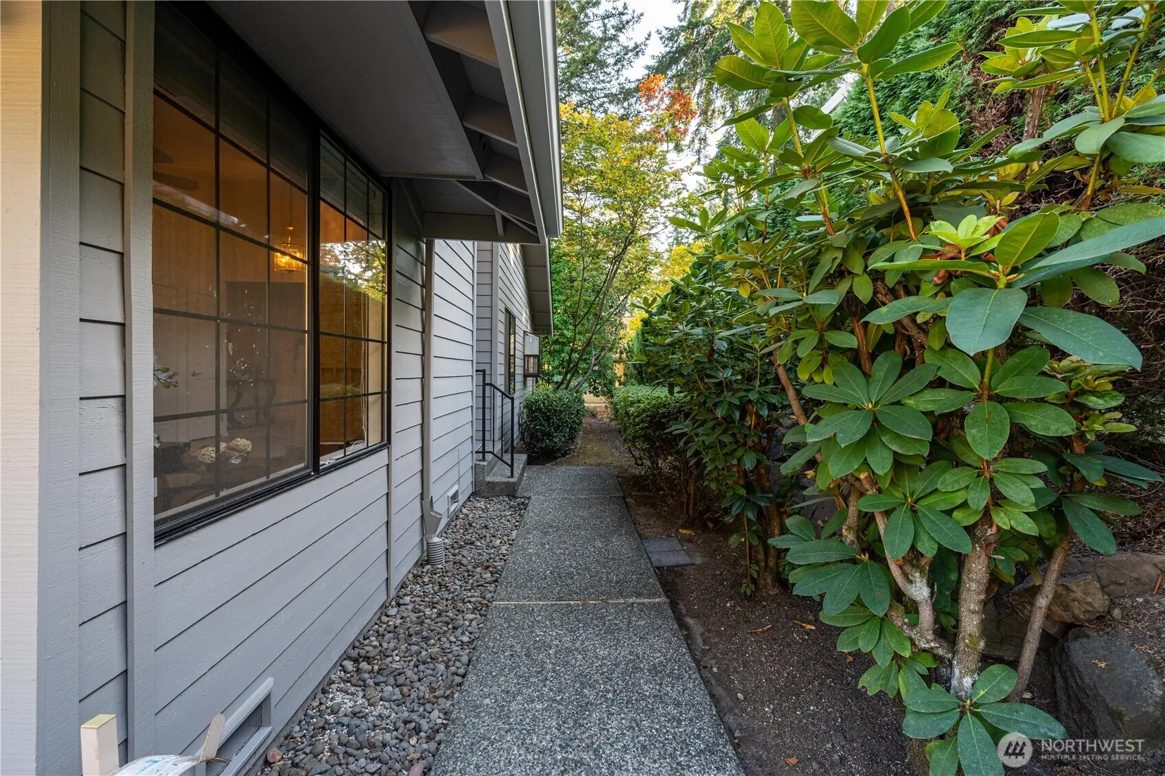 16181 SE 33rd Circle , Bellevue, WA 98008