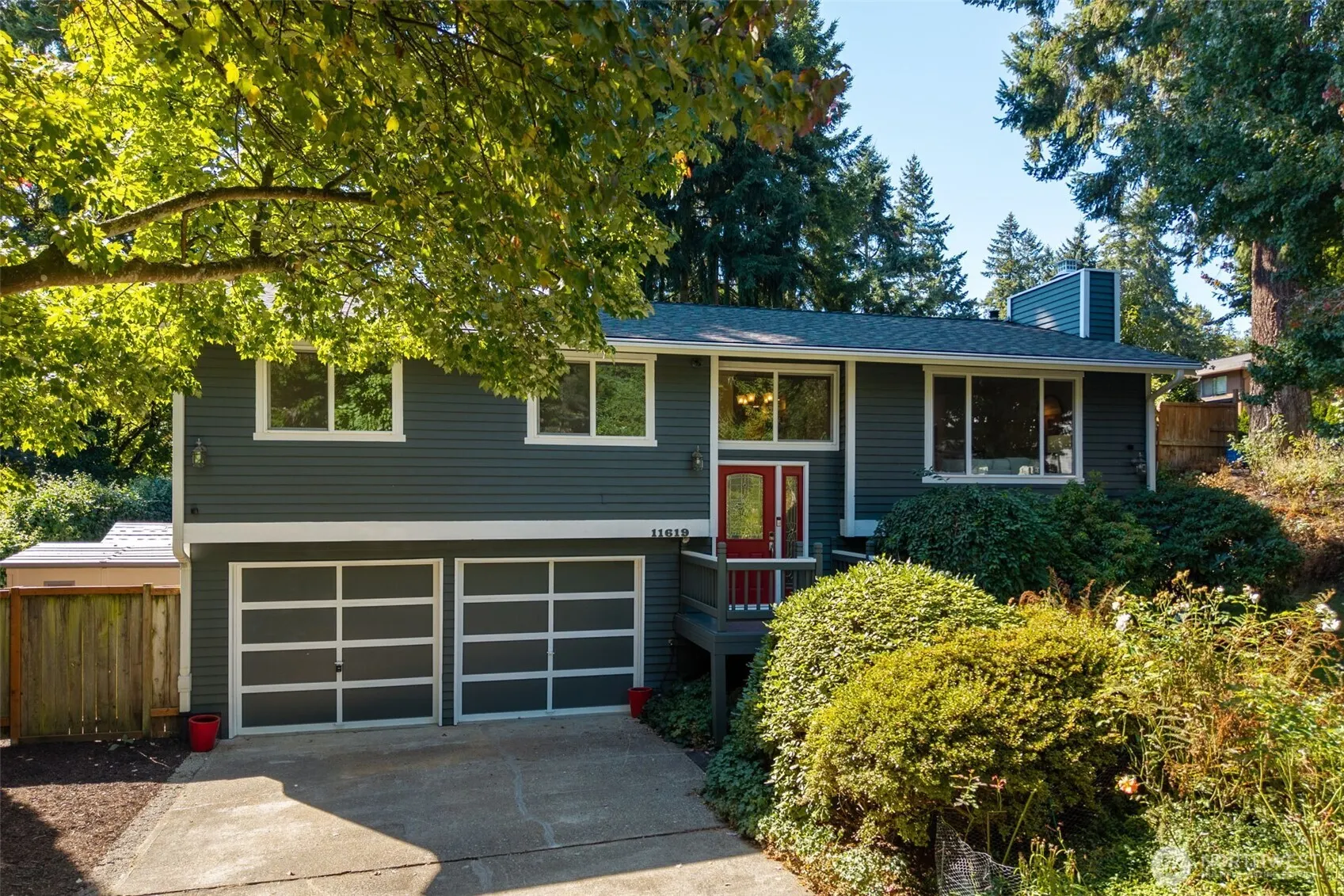 11619 NE 97th Street , Kirkland, WA 98033