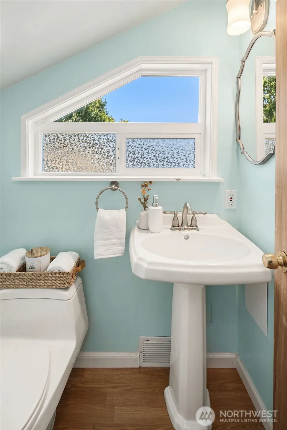 2015 N 143 Street , Seattle, WA 98133-7251