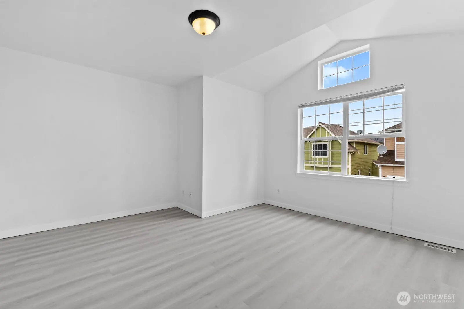 20352 105th Court SE, Kent, WA 98031