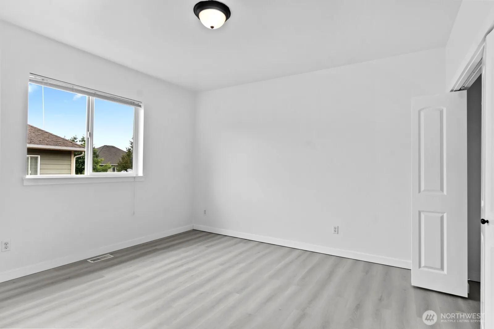 20352 105th Court SE, Kent, WA 98031