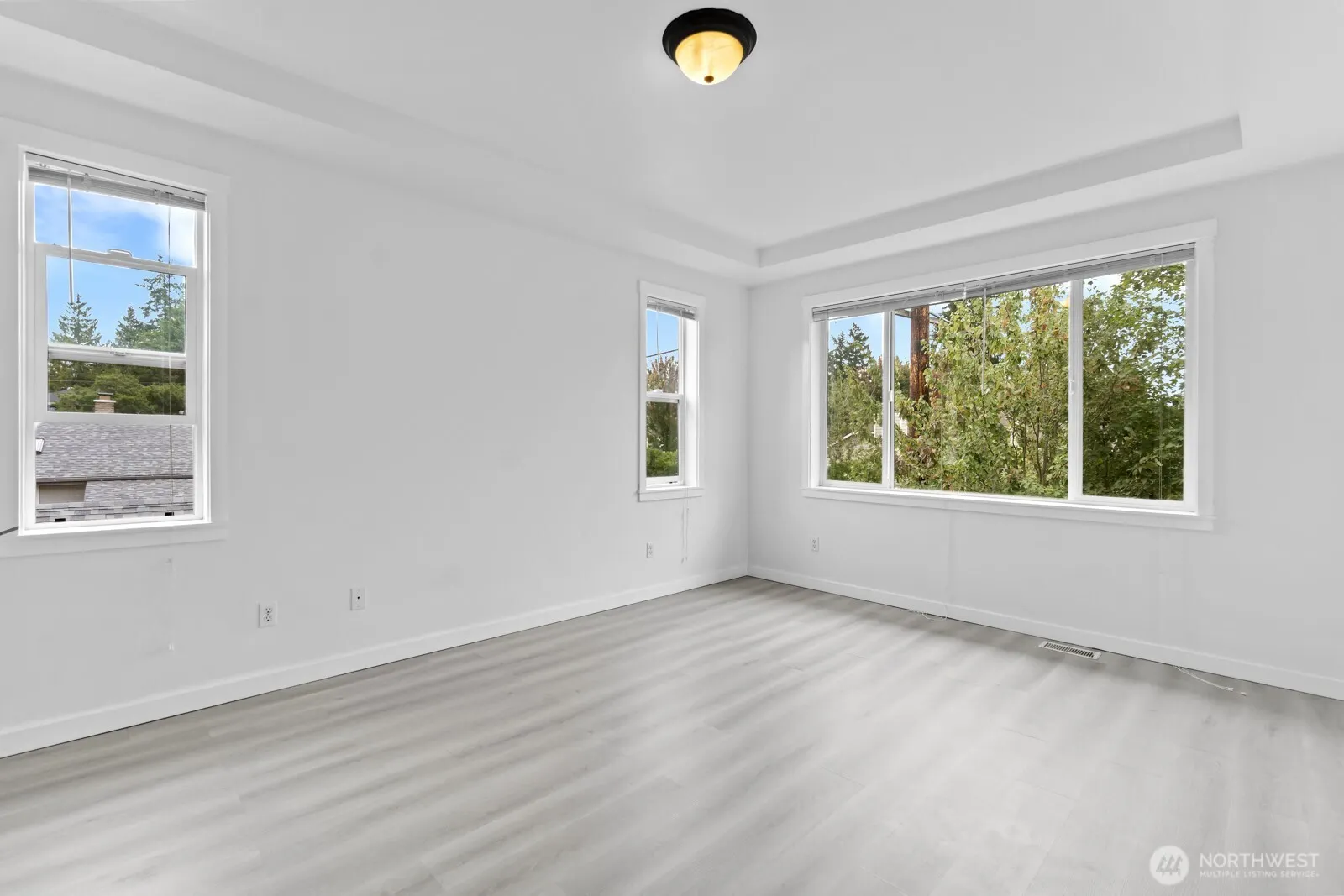 20352 105th Court SE, Kent, WA 98031