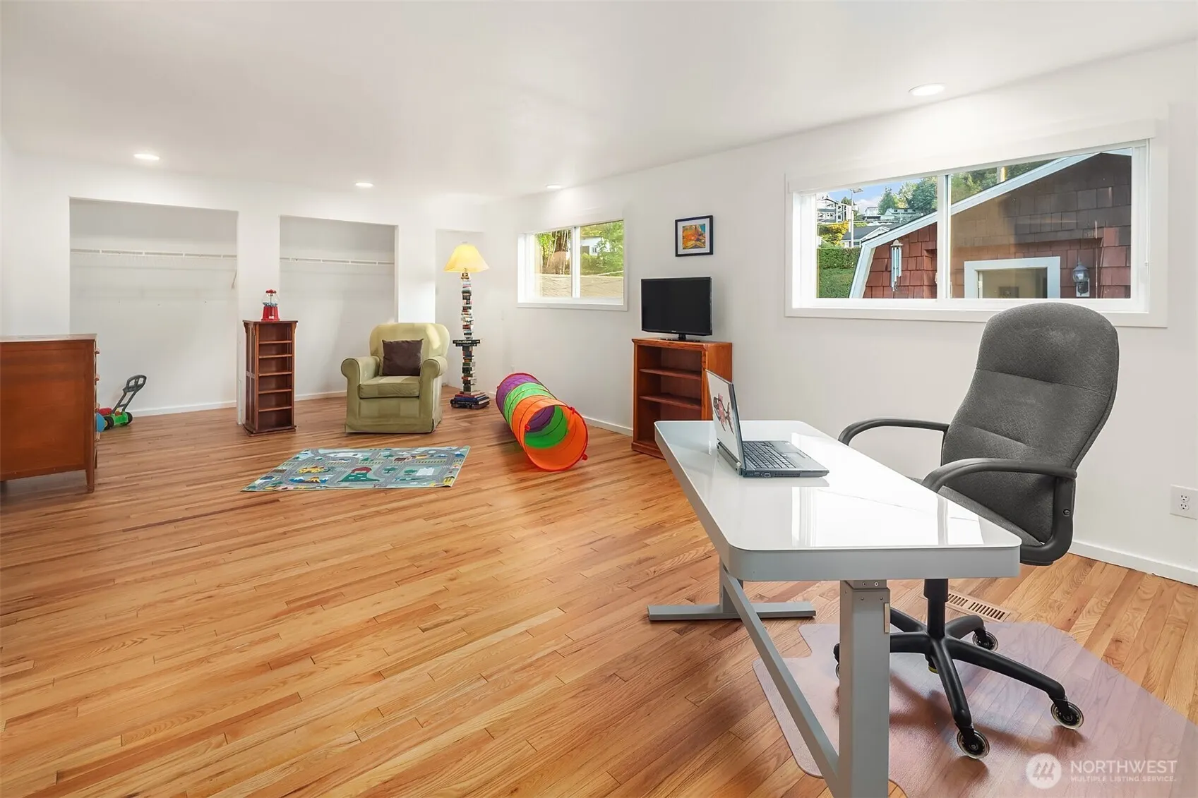 10116 Rainier Avenue S, Seattle, WA 98178-2610