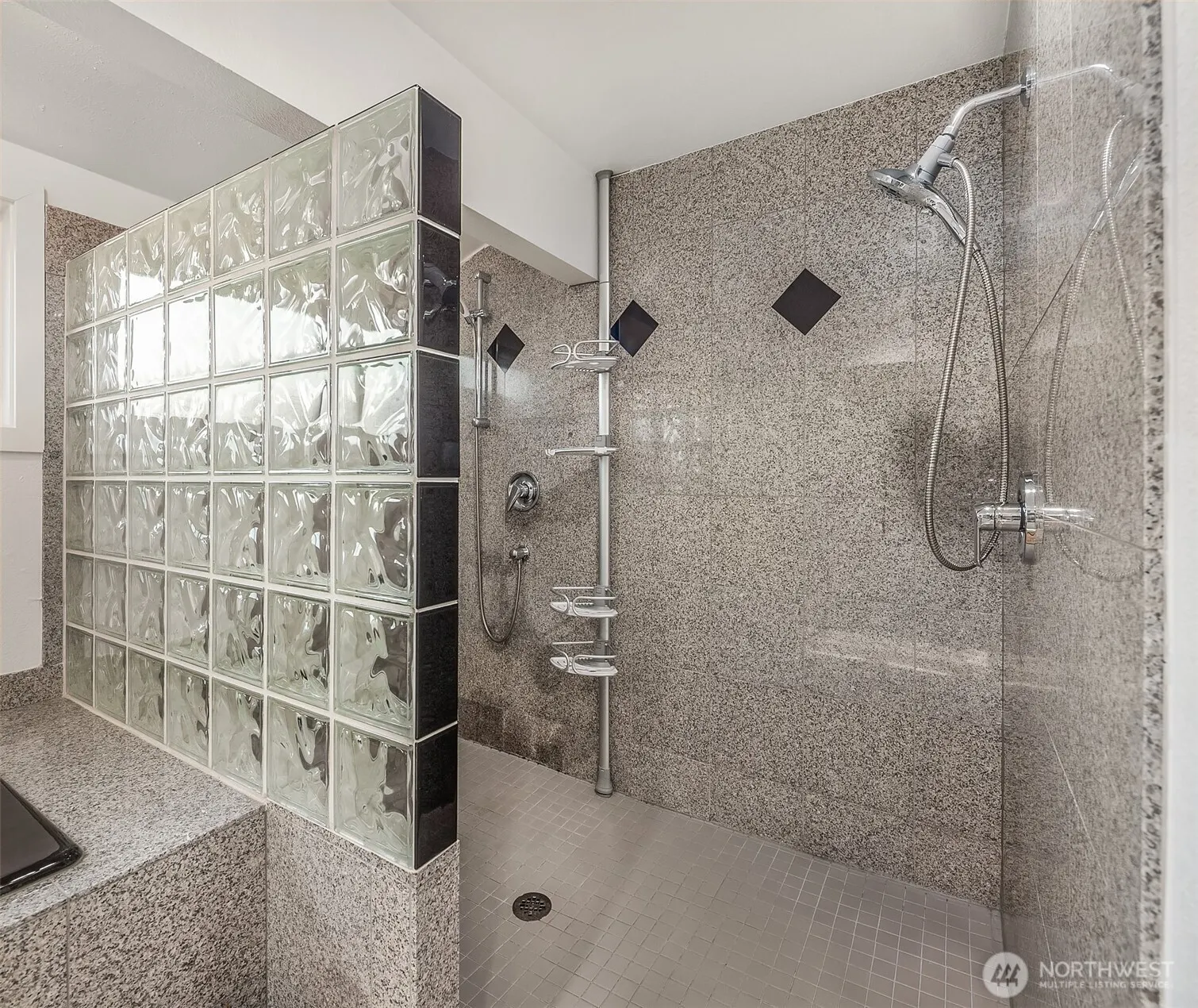 10116 Rainier Avenue S, Seattle, WA 98178-2610