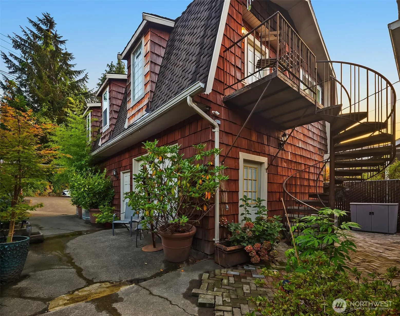 10116 Rainier Avenue S, Seattle, WA 98178-2610
