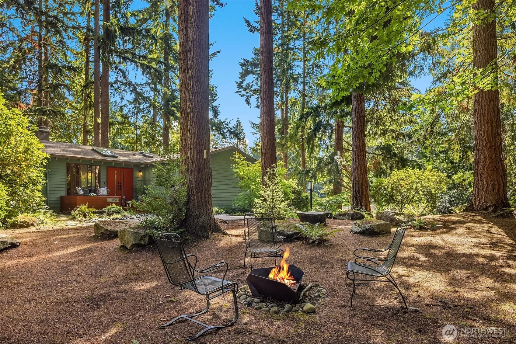 18610 SE 58th Street , Issaquah, WA 98027-8511