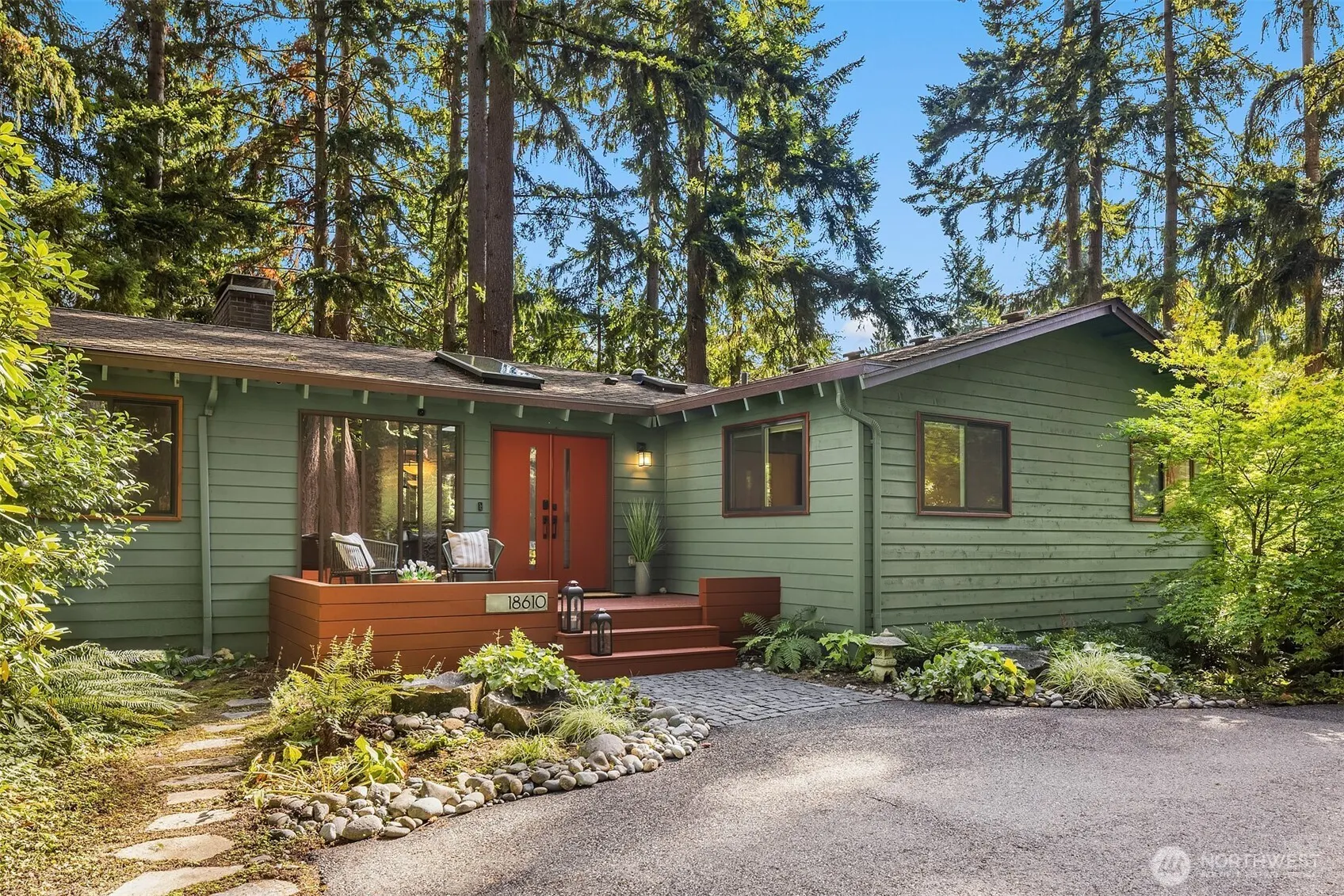 18610 SE 58th Street , Issaquah, WA 98027-8511