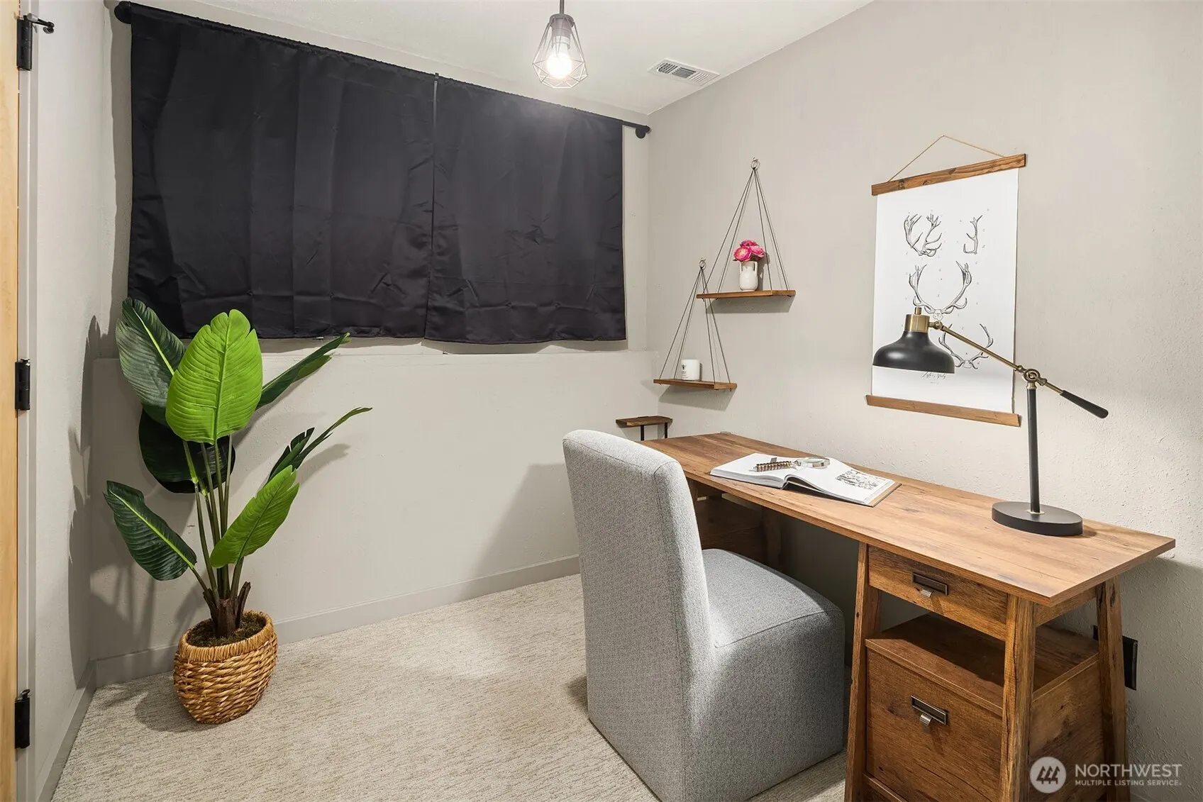 18610 SE 58th Street , Issaquah, WA 98027-8511
