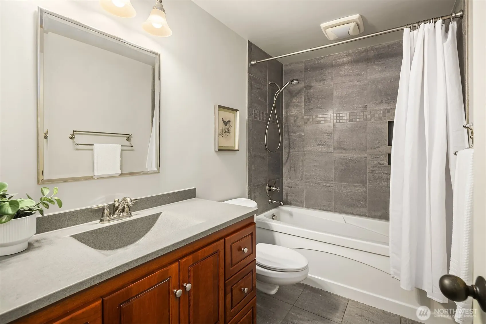 18610 SE 58th Street , Issaquah, WA 98027-8511