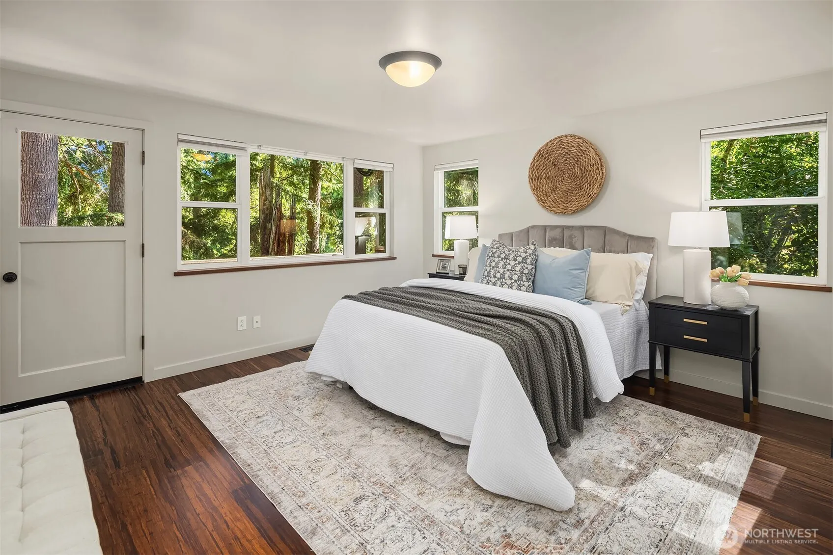 18610 SE 58th Street , Issaquah, WA 98027-8511
