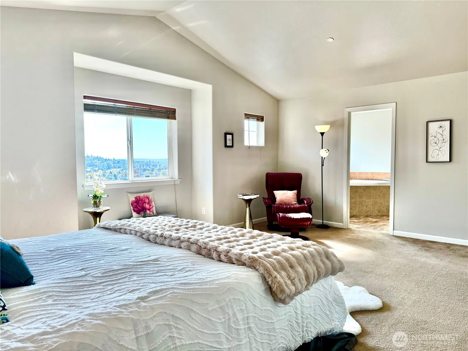 665 Blaine Court NE, Renton, WA 98056
