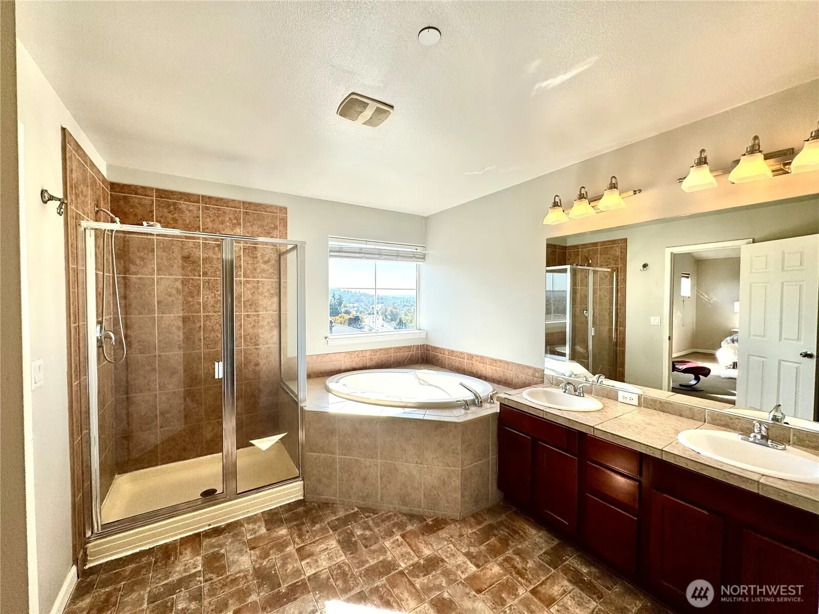 665 Blaine Court NE, Renton, WA 98056