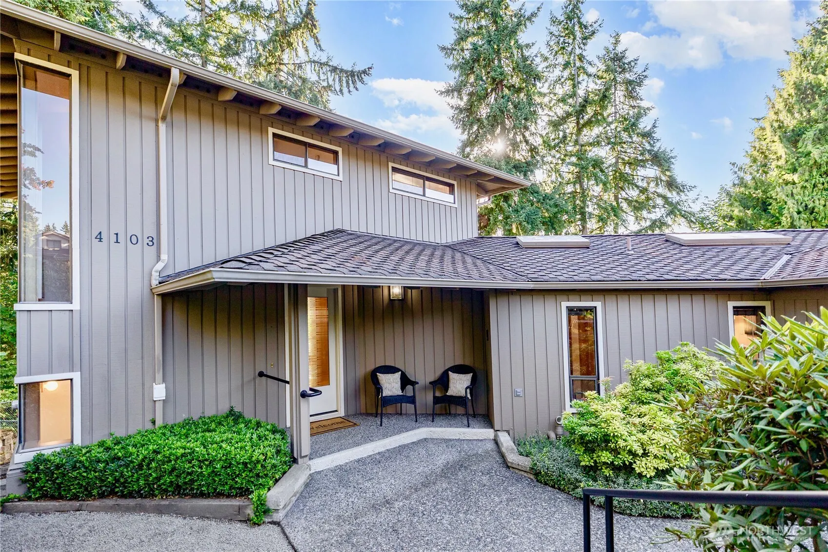 4103 106th Place NE, Kirkland, WA 98033-7922