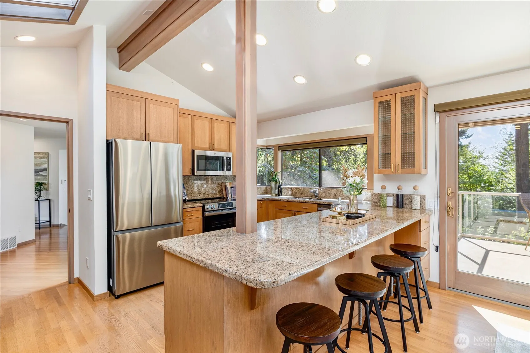 4103 106th Place NE, Kirkland, WA 98033-7922