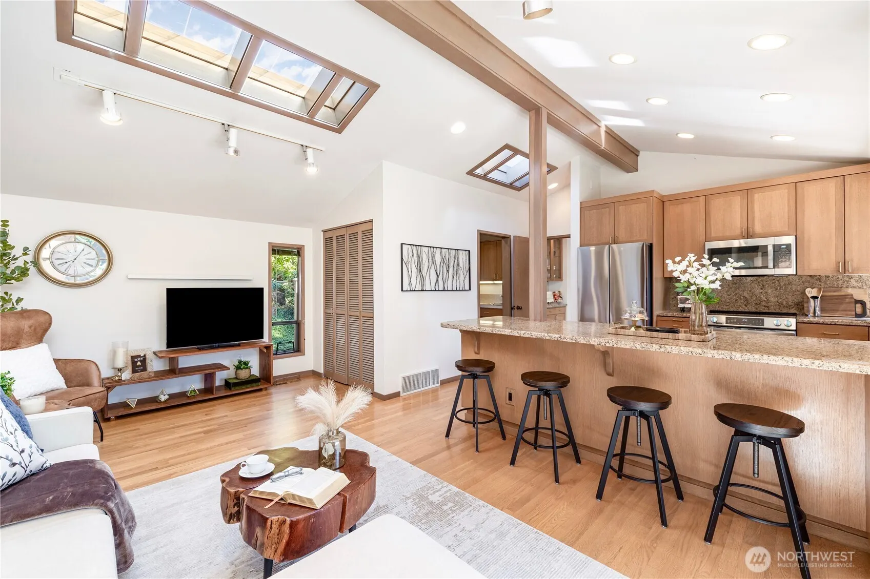 4103 106th Place NE, Kirkland, WA 98033-7922