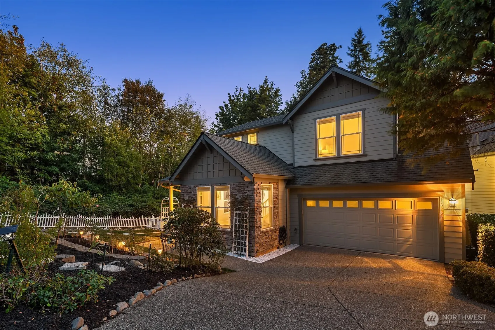 16255 SE 66th St , Bellevue, WA 98006